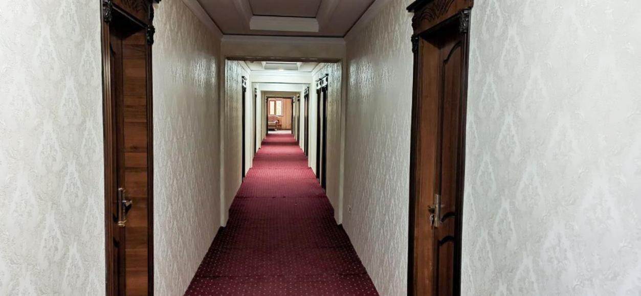 Reikartz Urgench Hotel Esterno foto