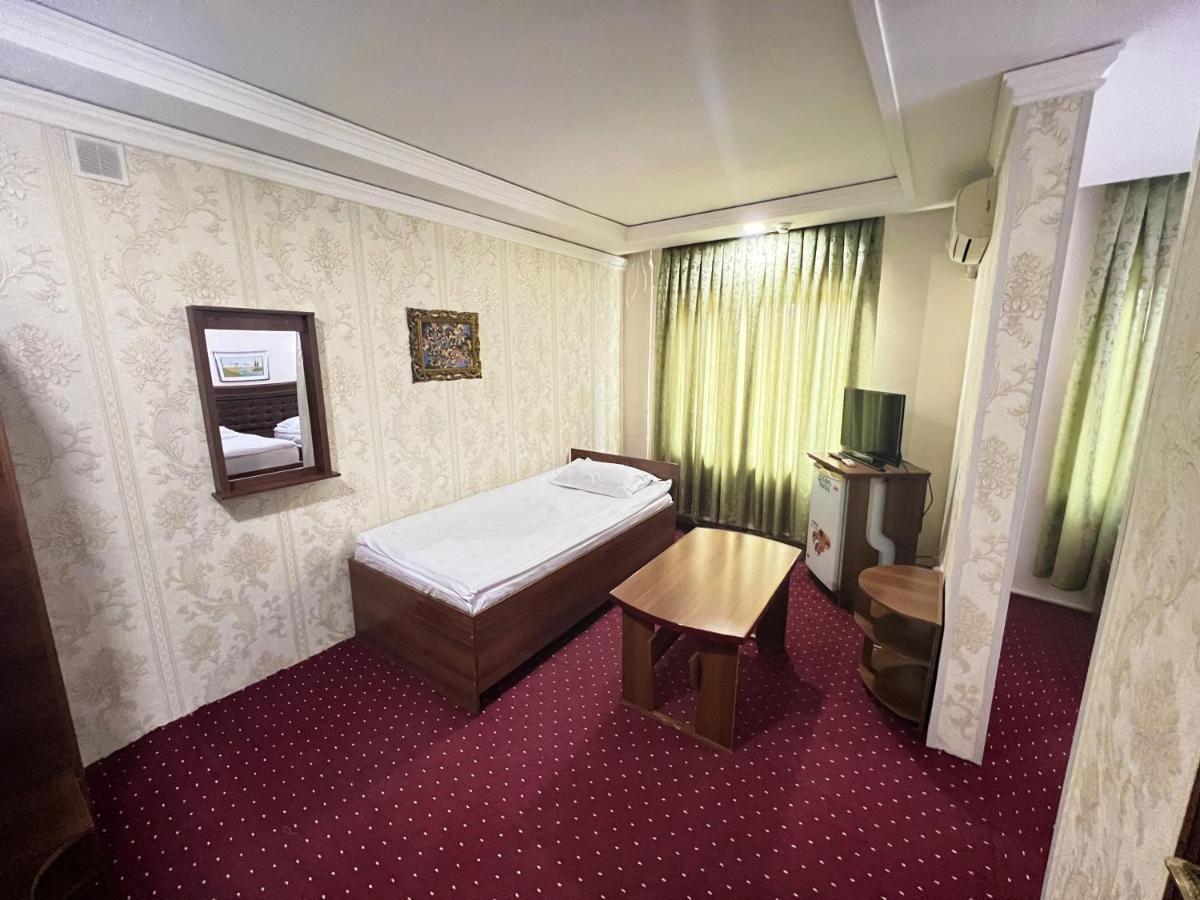 Reikartz Urgench Hotel Esterno foto